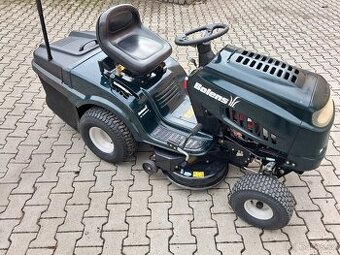 ZAHRADNI TRAKTOR