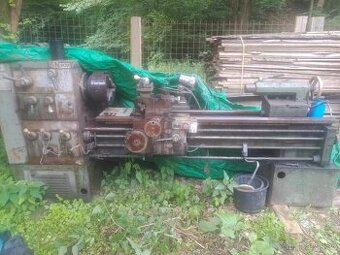 Hrotový soustruh ARAD SN 402