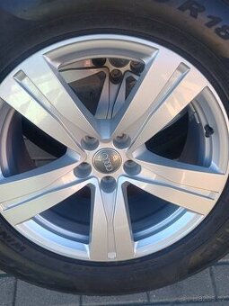AUDI Q7 Zimní sada 255 60 18  zánovní 5x112