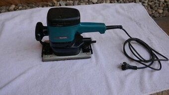 Makita Vibrační bruska 115x229mm,600W 9046