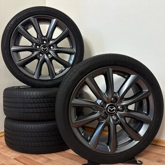 MAZDA 3 5x114,3 R18 ET45+LETNÍ 215/45R18 7,5mm