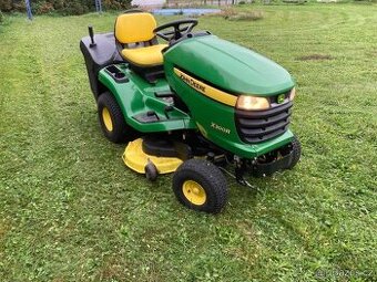 Zahradní traktor John Deere X 300 R