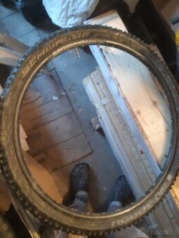 27,5 Ráfek + plášť na MTB - použité (z továrního Canyonu)