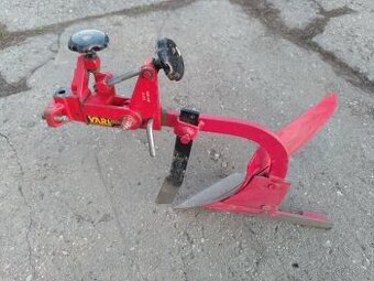 Vari jednostranný pluh pravý + nastavovací těleso