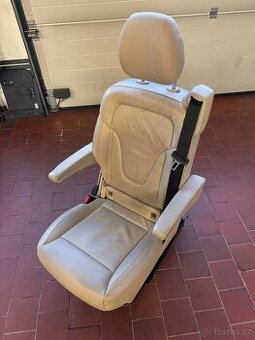 Sedacka mercedes V
