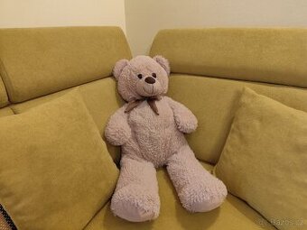 Velký plyšový hnědý medvěd