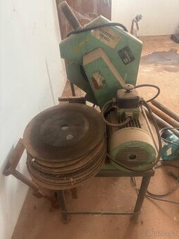 Řezačka kovu pokosova pila na zelezo