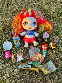 Poník kakající sliz s příslušenstvím