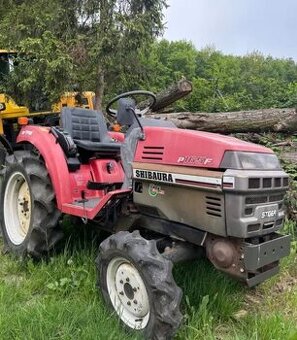 Traktor Shibaura 165F