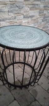 Konferenční stolek kovový kulatý se skleněnou deskou