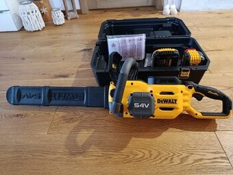Řetězová pila DeWALT DCM CS 575 X1