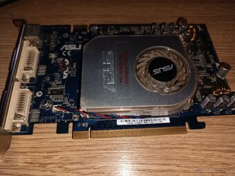 Grafická karta ASUS EN7600GT/2DHT/256M/A