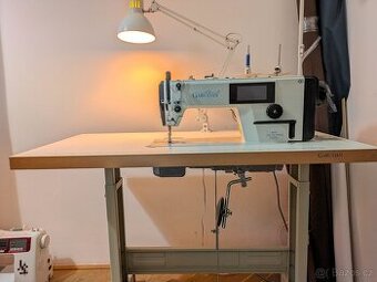 Prodám průmyslový šicí stroj Garudan GF-1115-147 LM – výborn