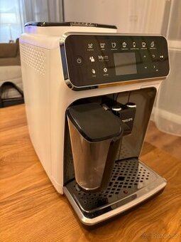 Kávovar Philips series 4300 lattego