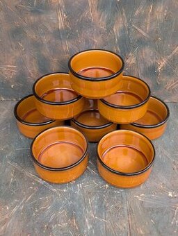 8 ks retro keramické misky.