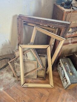 Staré rámy na obrazy - různé druhy a velikosti