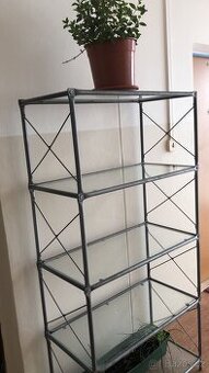 Prodám šatní skříň za 500 korun.