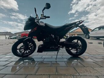 Prodám KTM Duke 690, 48 kw.