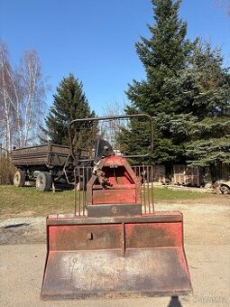 Naviják za traktor Tajfun 5T -pěkný stav-