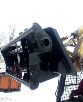Adapter JCB, bobcat stroj pro EURO traktor, čelní nakladač