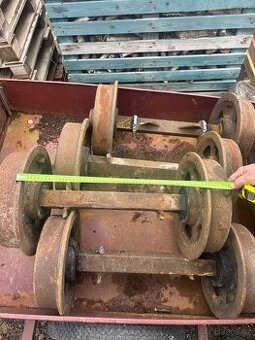Důlní vozík- nápravy