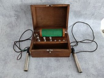 Starožitný indukční přístroj elektroléčba okolo r. 1915-1920