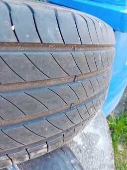 Pneu 215/55 R17 letni - 1
