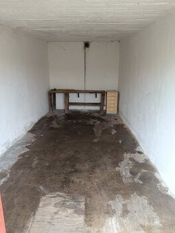 Garáž Hradec Králové, Slezské předměstí