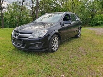 Opel Astra kombi 1.6i nová stk