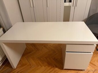 Psací stůl IKEA MALM
