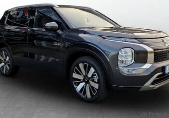 Mitsubishi Outlander 2.4 PHEV Instyle+ | 8 let záru 225 kw