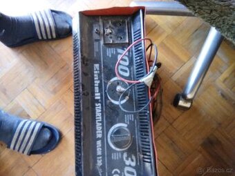 Prodám nabíječku 12-24V funkční