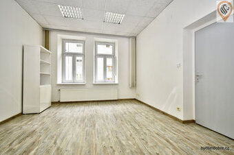 Pronájem atraktivního souboru tří kanceláří (77 m²) – Marie 