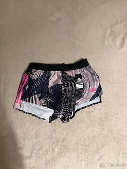 Nové sportovní kraťasy Adidas s visačkou  vel. M