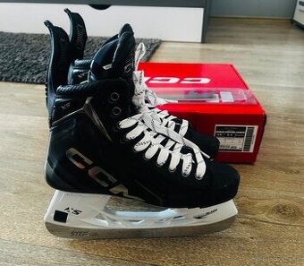 CCM brusle Tacks XF, velikost 44