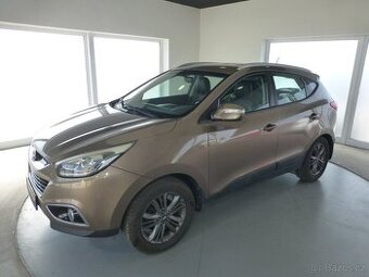 Hyundai ix35 2,0i-122KW 4X4 VYHŘ.SED ČR SADA KOL
