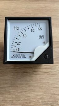 Analogový frekvenční měřič 6L2-Hz 45–55 Hz / 380 V