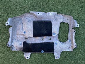 Range Rover Sport kryt podvozku