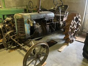 Zetor 25 na orebnich kolech