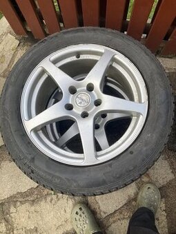 Zimní pneumatiky Fulda 215/60 R17 + alu disky Valbrem KBA 48
