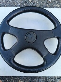 Škoda Favorit volant