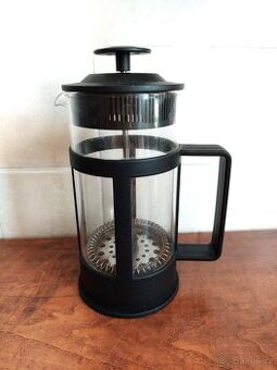French press na kávu