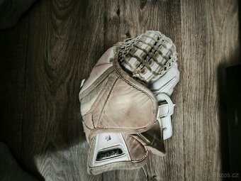 Lapačka Bauer junior s27