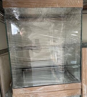 Terarium nové zabalené pro chameleona 50x50x8O a jiné stromo