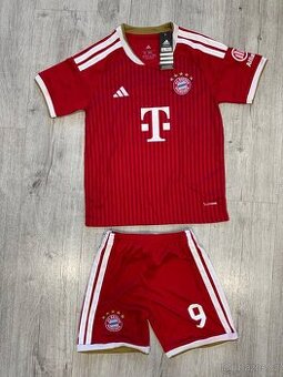 Originální dětský set Bayer Mnichov Kane #9