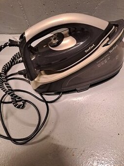 Napařovací žehlička TEFAL EXPRESS EASY