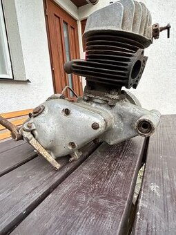Čz Předválečná 175, přírubový motor