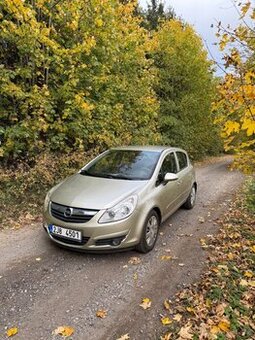 Opel Corsa D 1.2 16V, 1.majitel, ČR, servisní knížka