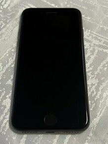 iPhone 8 64GB černý