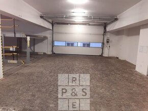 Pronájem garážového stání / zakladač, 15 m2 - Praha - Malá S - 1